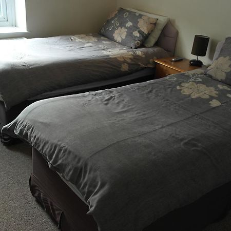 Hikers And Bikers Bed and Breakfast Hadfield Kamer foto