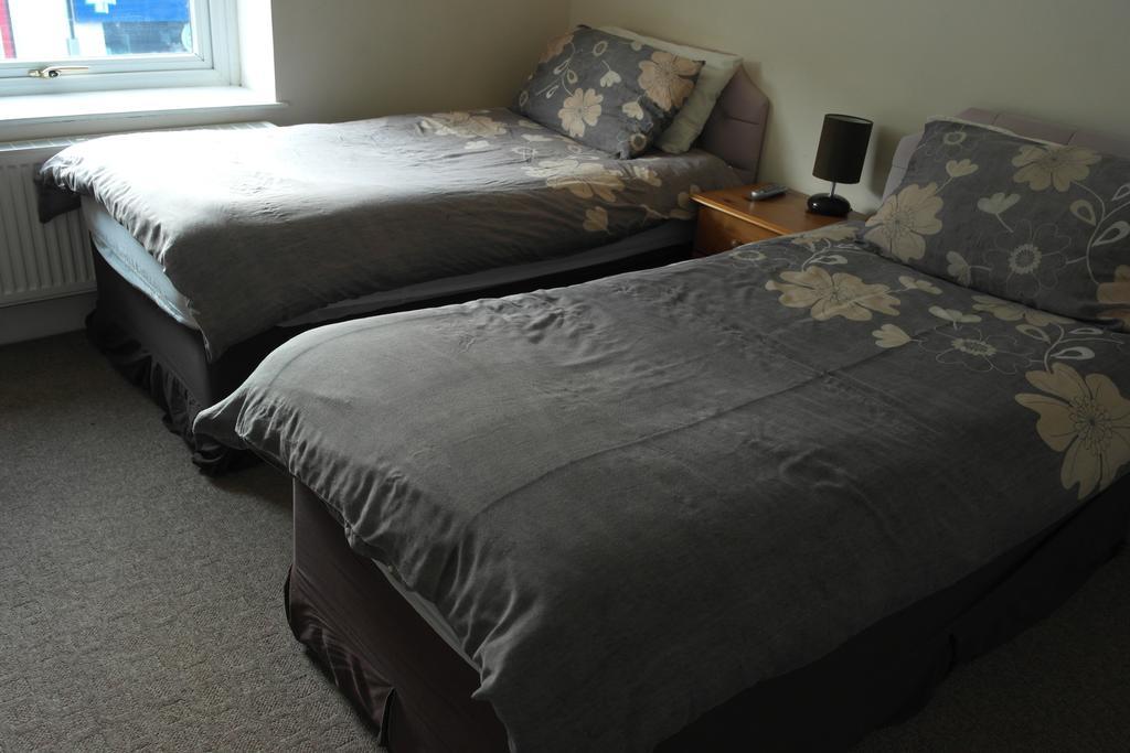 Hikers And Bikers Bed and Breakfast Hadfield Kamer foto