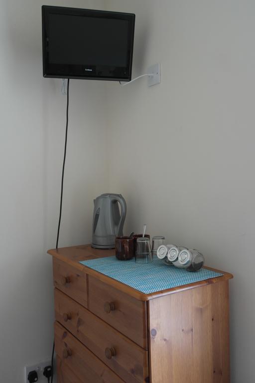 Hikers And Bikers Bed and Breakfast Hadfield Kamer foto