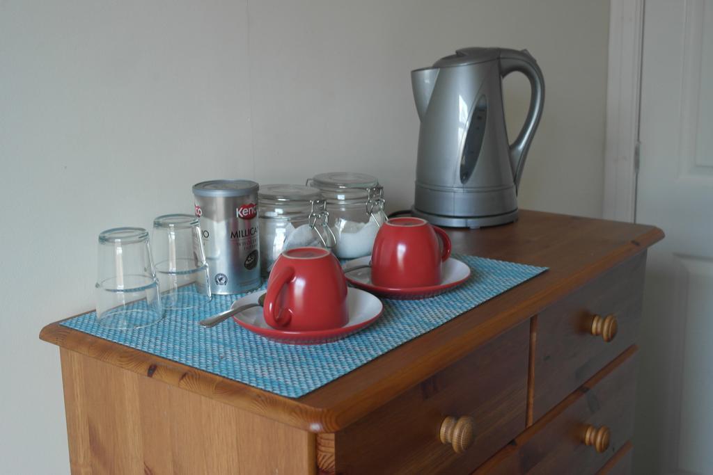 Hikers And Bikers Bed and Breakfast Hadfield Kamer foto